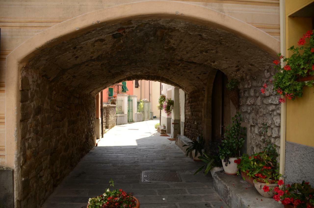 Antico Borgo Apartment Brugnato Bagian luar foto