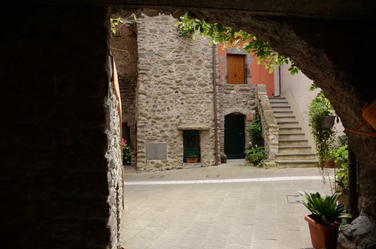Antico Borgo Apartment Brugnato Bagian luar foto